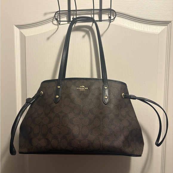 Coach Black and Brown Tote Bag - Picture 10 of 10